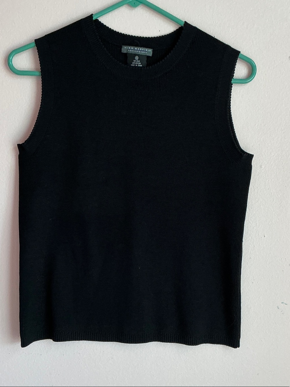 Sleeveless Crewneck Knit Vest - Black
